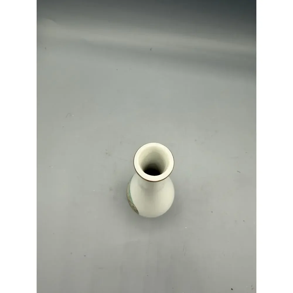 Vintage Made in Japan Bud Vase White Gold Rim Scenic House Spring 6.5”